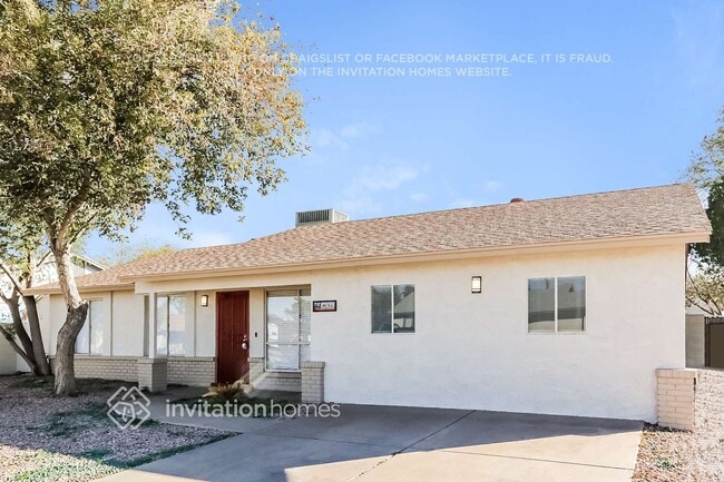 17619 N 29th Ave in Phoenix, AZ - Foto de edificio - Building Photo