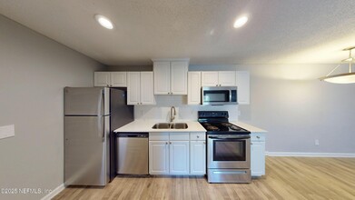 2030 Dunsford Terrace in Jacksonville, FL - Building Photo - Building Photo