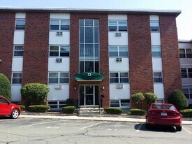 12 Commonwealth Ct in Boston, MA - Building Photo