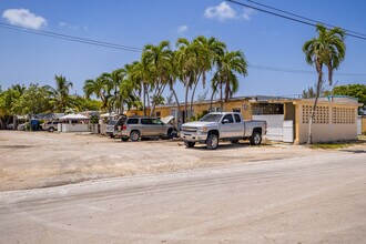 5730 4th Ave in Key West, FL - Foto de edificio - Building Photo