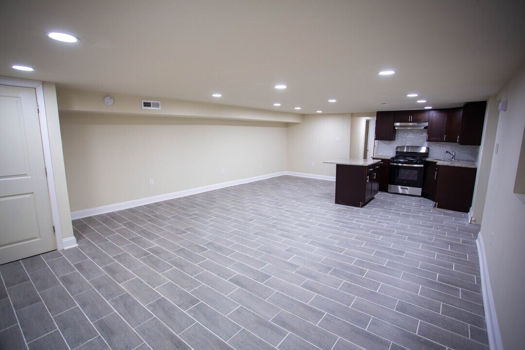 6201 Langdon St-Unit -C in Philadelphia, PA - Building Photo
