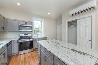 124 Main St-Unit -3 in Newton, NJ - Building Photo - Building Photo