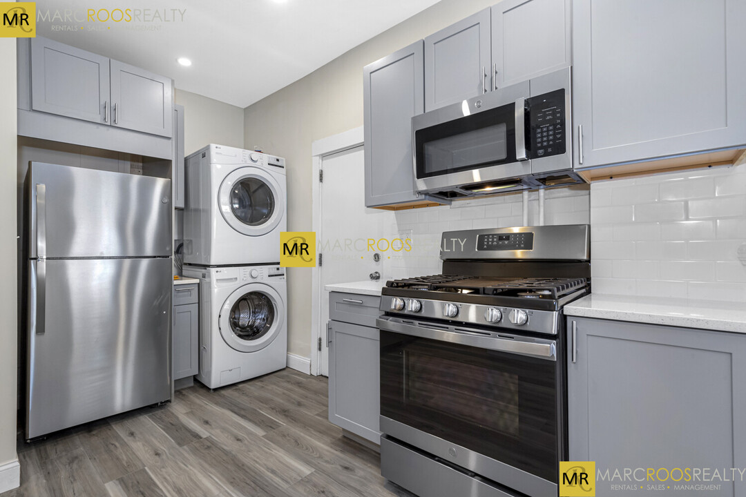 36 Brackett St, Unit Brackett St #1 in Boston, MA - Building Photo