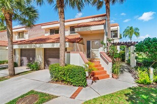 302 Sea Oats Dr in Juno Beach, FL - Building Photo