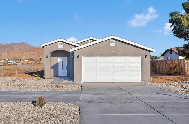 12801 Central Rd in Apple Valley, CA - Building Photo - Building Photo