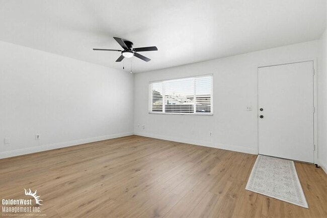 534-38 Emory St in Imperial Beach, CA - Building Photo - Building Photo