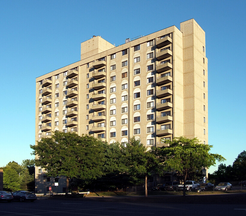 River's Edge in Middletown, CT - Building Photo