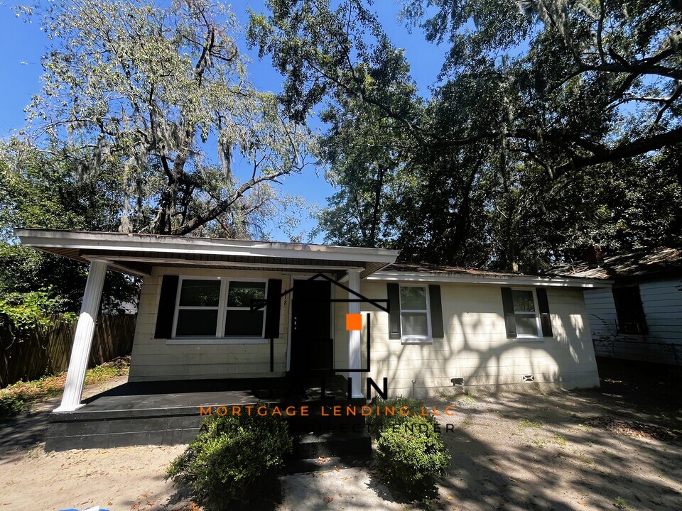418 W 55th St in Savannah, GA - Building Photo