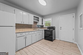 147 Burnside St in Jonesboro, GA - Building Photo - Building Photo