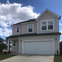 38 Bluebell St in Angier, NC - Building Photo