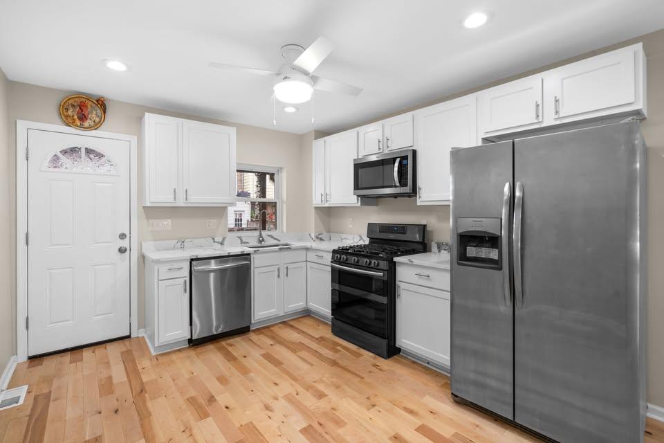 118 N Curley St in Baltimore, MD - Building Photo