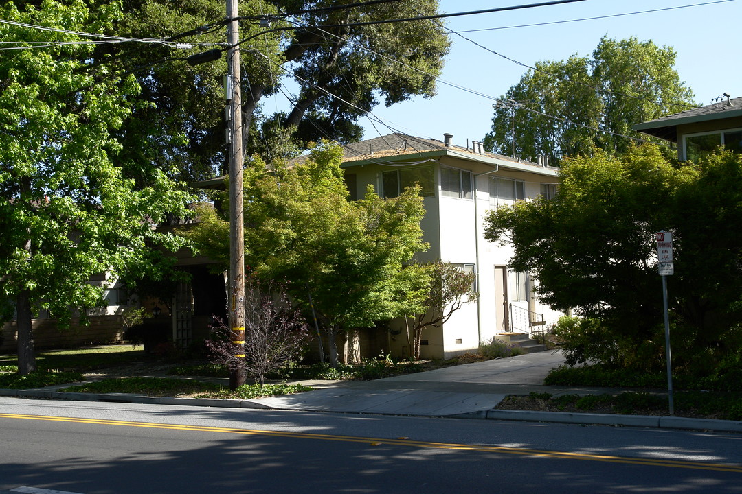 1150 Laurel St in Menlo Park, CA - Foto de edificio