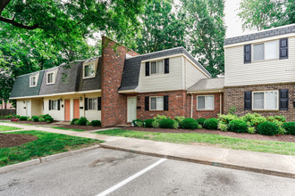 Turnberry Wells in Newport News, VA - Foto de edificio - Building Photo