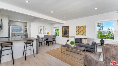 6763 Case Ave in Los Angeles, CA - Building Photo - Building Photo