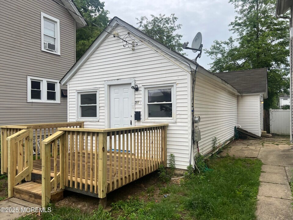50 Herbert St in Red Bank, NJ - Building Photo
