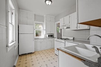 1089 23rd Ave SE in Minneapolis, MN - Building Photo - Building Photo