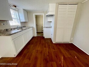 1145 Crystal Ave in New Albany, IN - Building Photo - Building Photo