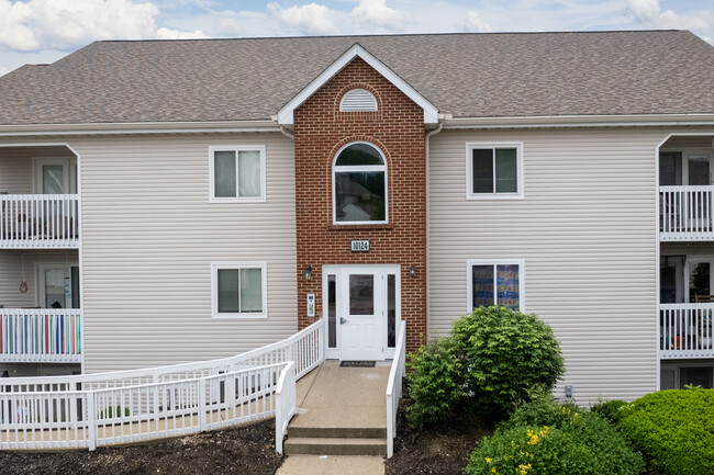 Sherwood Lakes Condominiums in Florence, KY - Building Photo - Building Photo