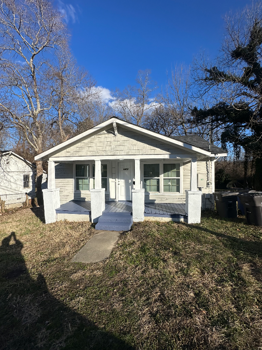 1423 Emerald St in Winston-Salem, NC - Building Photo