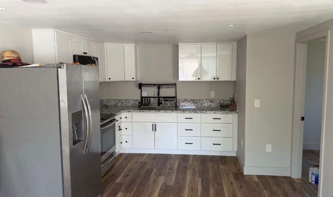 2614 W Mission Ct