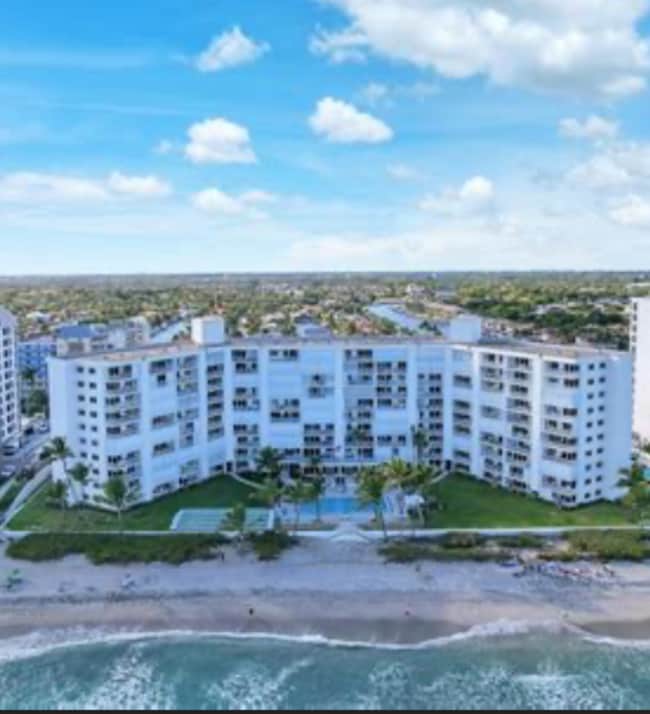 3101 S Ocean Blvd in Highland Beach, FL - Building Photo - Building Photo