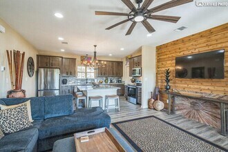 505 Heron Dr in Austin, TX - Building Photo - Building Photo