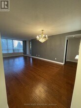 5785 Yonge St in Toronto, ON - Building Photo - Building Photo