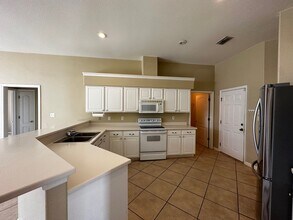 1141 High Meadow Dr in Tallahassee, FL - Building Photo - Building Photo