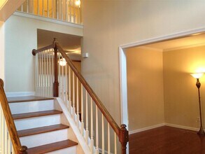 699 Oakview Trail in Stone Mountain, GA - Building Photo - Building Photo