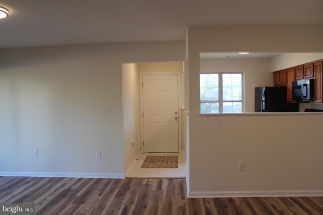 9266 Chapman Oak Dr, Unit 9266 Chapman Oak Dr in Manassas, VA - Building Photo - Building Photo