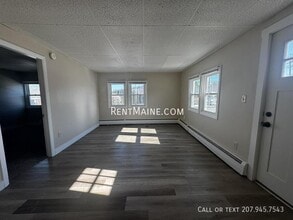 114 Riverside Dr in Augusta, ME - Building Photo - Building Photo