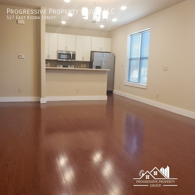 property at 527 E Kiowa St