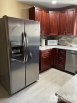 291 Grove St in Woodbridge Township, NJ - Building Photo