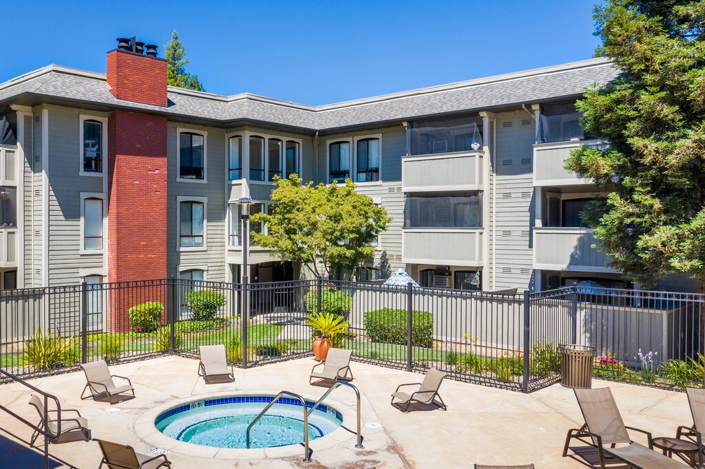 Muirwood Gardens Apartments in Martinez, CA