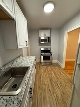914 Beaconsfield Ave, Unit 1 in Grosse Pointe Park, MI - Building Photo - Building Photo