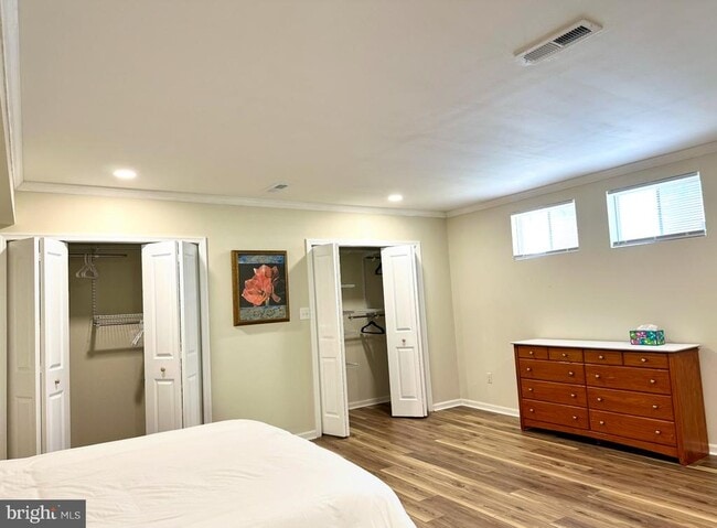 property at 1911 Kentsdale Ln