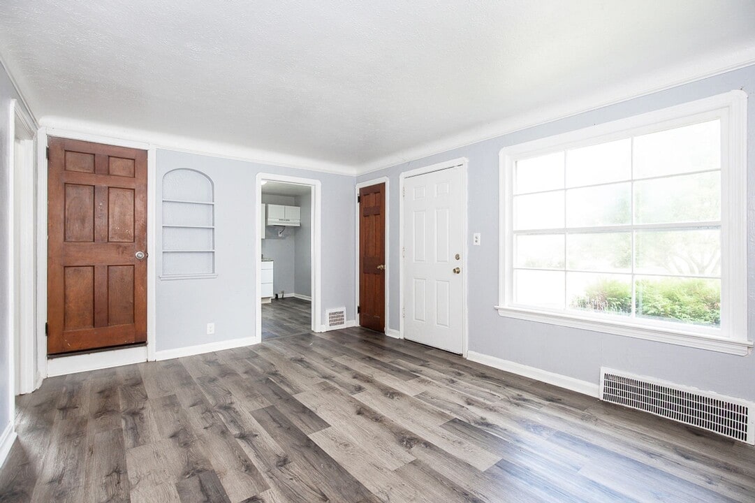 20700 Wilmore Ave in Euclid, OH - Building Photo