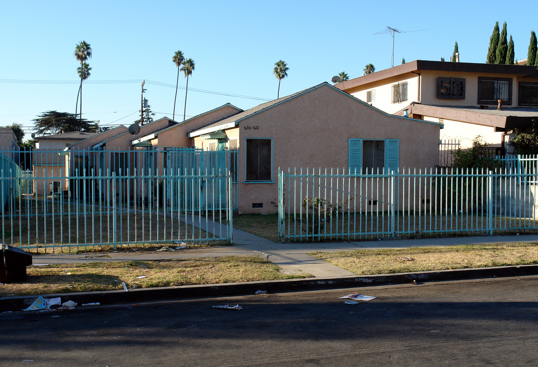 520-522 E 97th St in Inglewood, CA - Building Photo