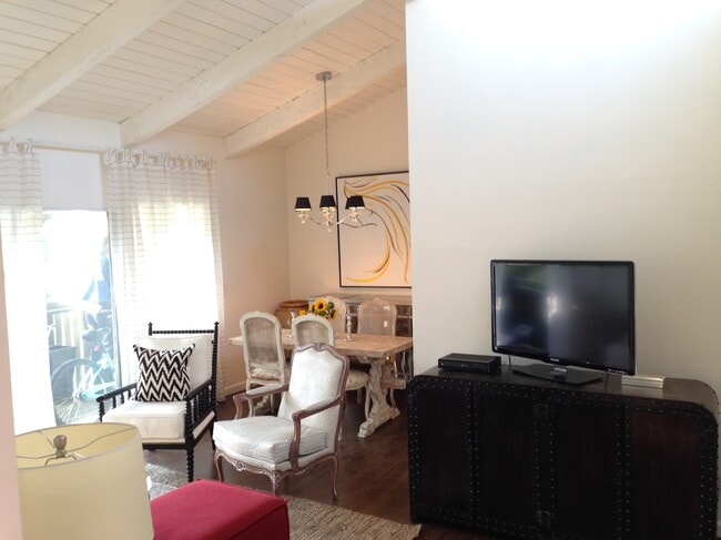 4921 Indian Wood Rd, Unit 486 in Culver City, CA - Building Photo - Building Photo