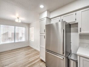 3425 E Russell Rd in Las Vegas, NV - Building Photo - Building Photo