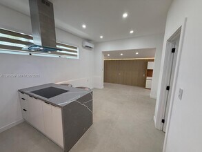 401 NW 131st St in North Miami, FL - Building Photo - Building Photo