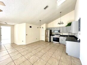 5933 Golden Eagle Cir in Palm Beach Gardens, FL - Building Photo - Building Photo