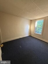 427 E Oak St in Norristown, PA - Building Photo - Building Photo