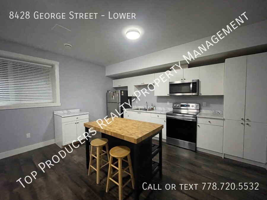 8428 George St in Mission, BC - Building Photo