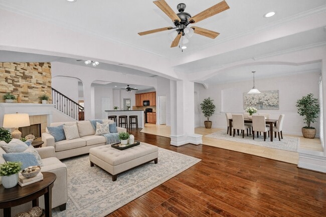 property at 1403 Lochman Dr