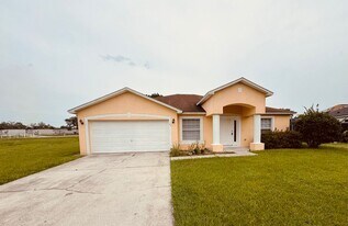 27 Flatfish Dr in Poinciana, FL - Building Photo
