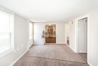 2633 S Randolph St in Indianapolis, IN - Foto de edificio - Building Photo