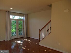 2144 Little Sorrel Way in Silver Spring, MD - Building Photo - Building Photo