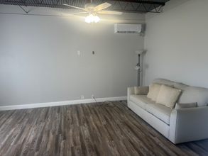 2580 NE Indian River Dr in Jensen Beach, FL - Building Photo - Building Photo
