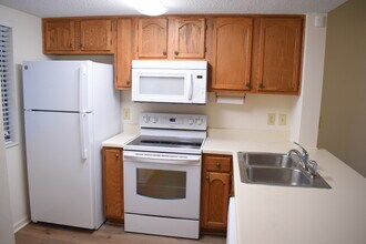 3631 Saint Johns Ct, Unit A in Wilmington, NC - Foto de edificio - Building Photo